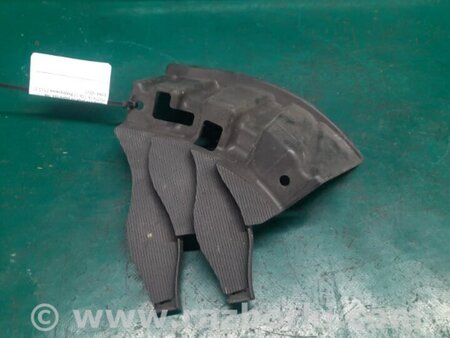 ФОТО Кронштейн решітки радіатора для Mazda CX-7 Київ