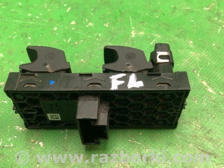 ФОТО Блок керування склопідіймачами для Volkswagen Jetta USA (2018-) Київ