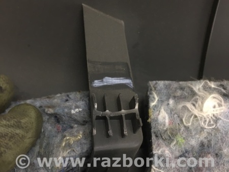 ФОТО Обшивка кришки багажника для Ford Escape 3 (01.2012-12.2018) Київ