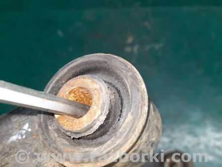 ФОТО Важіль передньої підвіски верхній для Infiniti QX56 Київ