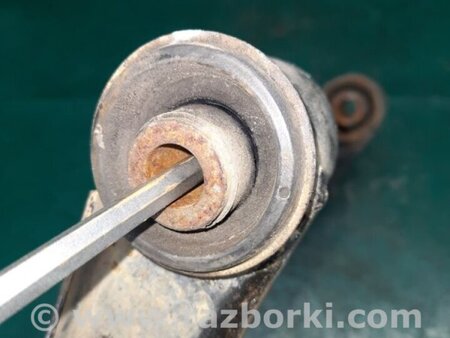 ФОТО Важіль передньої підвіски верхній для Infiniti QX56 Київ