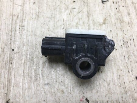 ФОТО Датчик удару для Infiniti M25/M37/M56/Q70/M35H Київ