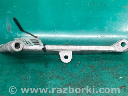 ФОТО Кронштейн для Volkswagen Passat B8 (2014-2023) Київ