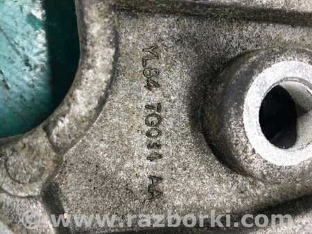 ФОТО Кронштейн крепления КПП для Mazda Tribute Київ
