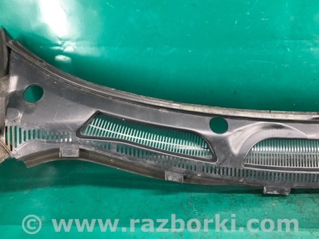 ФОТО Пластик під лобове скло / Жабо для Ford Fiesta Mk6 (2008-2017) Київ