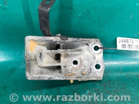 ФОТО Кронштейн двигуна для Mazda Tribute Київ