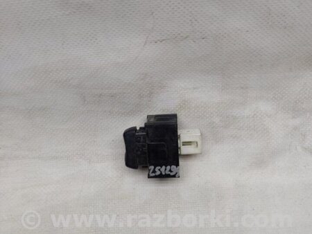 ФОТО Кнопка центрального замку для Toyota Prius III XW30 (09-15) Київ