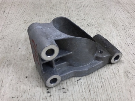 ФОТО Кронштейн проміжного валу для Chevrolet Malibu VII (08-12) Київ