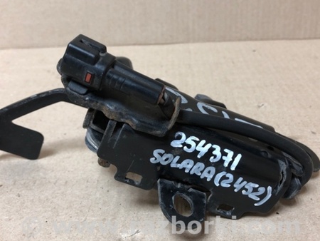 ФОТО Замок капоту для Toyota Solara Київ