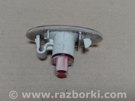 ФОТО Повторювач повороту у крило для Nissan LEAF (10-17) Київ