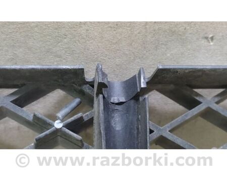 ФОТО Решітка переднього бампера для Mazda MPV Київ