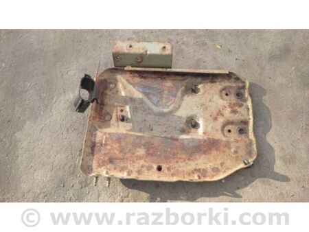 ФОТО Полиця акумулятора для Nissan Versa B17 Київ