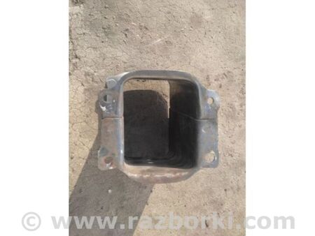 ФОТО Кронштейн підсилювача заднього бампера для Nissan Versa B17 Київ