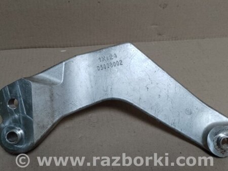ФОТО кронштейн опори двигуна для Volkswagen Passat B7 (09.2010-06.2015) Київ