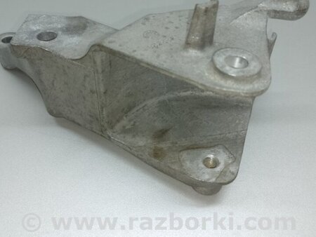 ФОТО кронштейн опори двигуна для Cadillac SRX (2009-2016) Київ