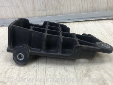 ФОТО Кронштейн для Lexus LS460 USF41/UVF45 (07-12) Київ