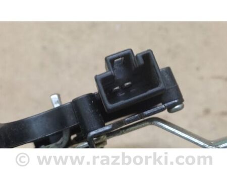 ФОТО Замок кришки багажника для Nissan Versa B17 Київ