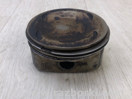 ФОТО Поршень для Infiniti QX56 Київ