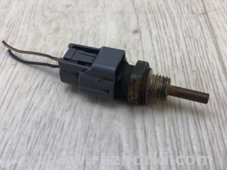 ФОТО Датчик температури охолоджувальної рідини для Nissan Titan (04-16) Київ