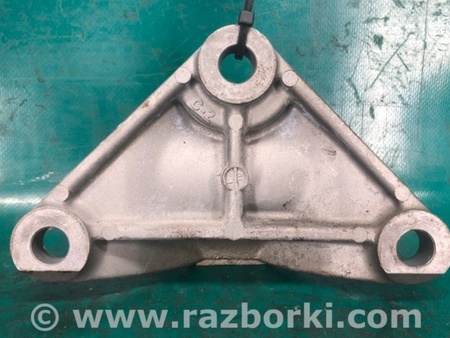 ФОТО Кронштейн двигуна для Nissan Altima (2019-) Київ