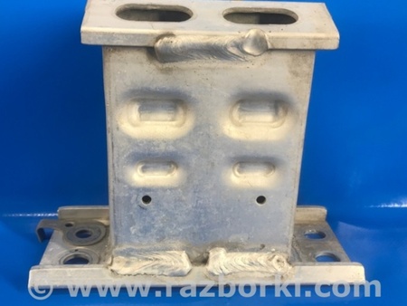 ФОТО Кронштейн підсилювача переднього бампера для Toyota Prius+ III XW30 Alpha/v (11-14) Київ