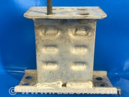 ФОТО Кронштейн підсилювача переднього бампера для Toyota Prius+ III XW30 Alpha/v (11-14) Київ