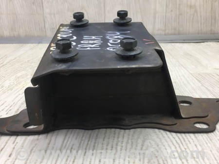 ФОТО Кронштейн підсилювача переднього бампера для Infiniti G35 Київ