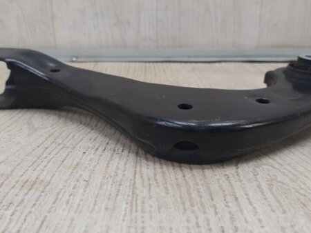 ФОТО Важіль задньої підвіски поперечний верхній для Toyota Camry 70 XV70 (17-23) Київ