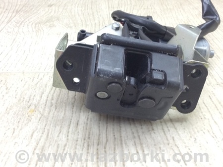 ФОТО Замок кришки багажника для Toyota Venza Київ