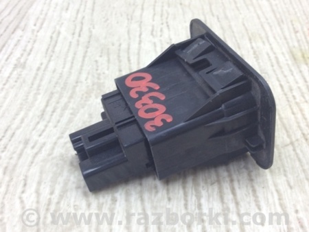 ФОТО Кнопка відкриття багажника внутрішня для Toyota Venza Київ