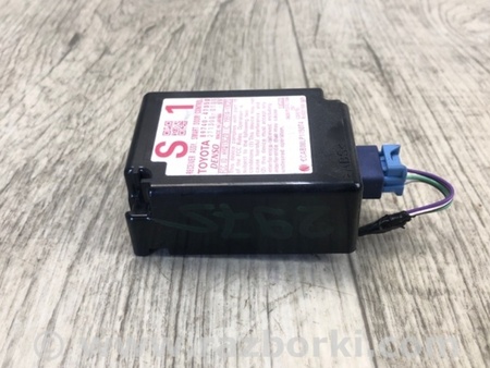 ФОТО Блок управления дверей для Toyota Prius III XW30 (09-15) Київ