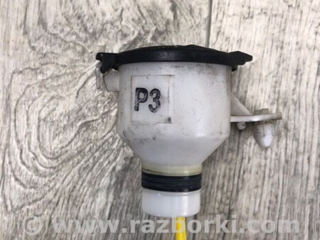 ФОТО Горловина бачка склоомивача для Toyota Prius III XW30 (09-15) Київ