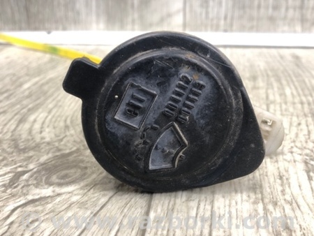 ФОТО Горловина бачка склоомивача для Toyota Prius III XW30 (09-15) Київ