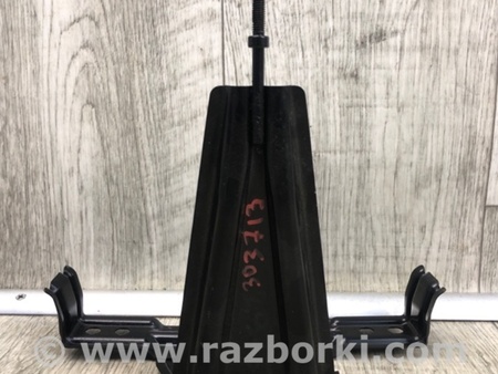 ФОТО Кріплення акумулятора для Toyota Prius III XW30 (09-15) Київ