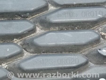 ФОТО Решітка переднього бампера для Toyota RAV-4 IV (XA40) (12-18) Київ