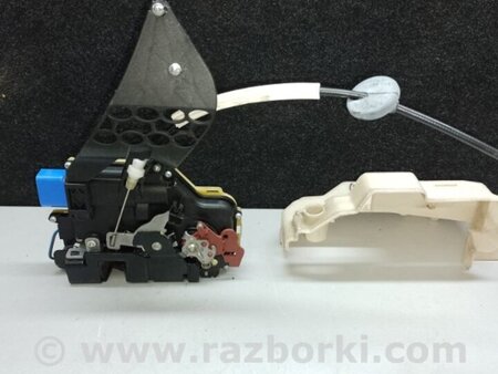 ФОТО Замок двері для Volkswagen Touareg (02-07) Київ