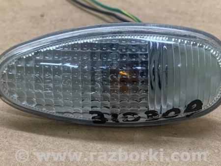 ФОТО Повторювач повороту у крило для Mitsubishi Outlander Київ