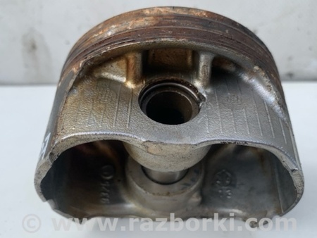 ФОТО Поршень для Mercedes-Benz E-CLASS C207 (09-16) Київ