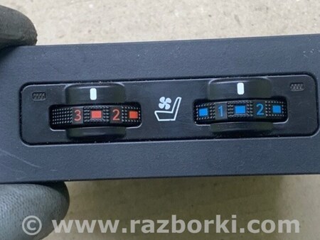 ФОТО Блок керування підігрівом сидінь для Lexus RX350/450 (09-15) Київ