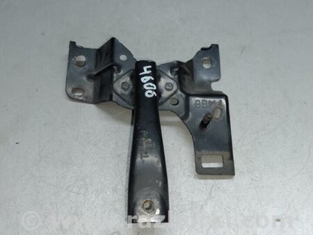 ФОТО Кронштейн замку капота для Mazda 3 II BL (08-13) Київ