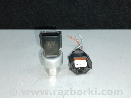 ФОТО Датчик тиску кондиціонера для Mitsubishi Outlander XL CW (05-12) Київ