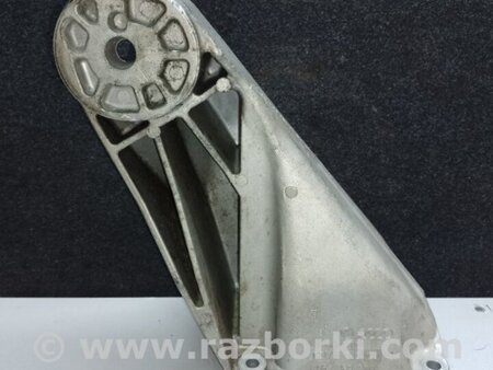 ФОТО Кронштейн двигуна для Volkswagen Touareg (02-07) Київ