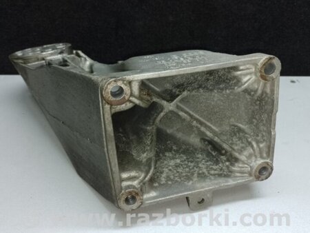 ФОТО Кронштейн двигуна для Volkswagen Touareg (02-07) Київ