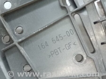 ФОТО Кронштейн кріплення фари для Volkswagen Touareg (02-07) Київ