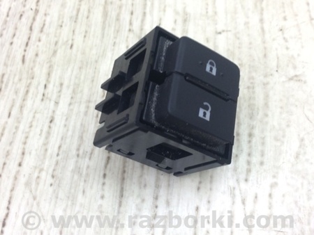 ФОТО Кнопка відкриття дверей для Toyota Camry 70 XV70 (17-23) Київ