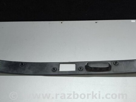 ФОТО Накладка кришки багажника для Mercedes-Benz E-CLASS W211 (02-09) Київ