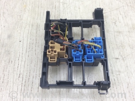 ФОТО Блок запобіжників салон для Volkswagen Tiguan (11-17) Київ