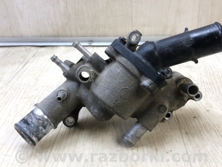 ФОТО Корпус термостату для Toyota Tundra Київ