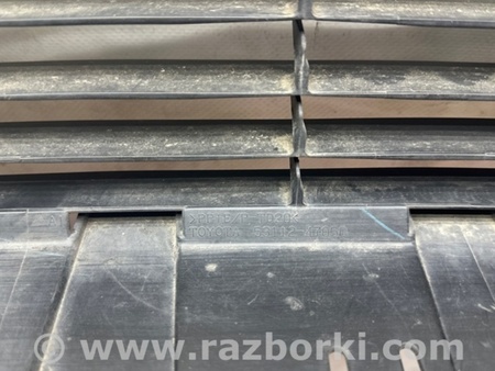 ФОТО Решітка переднього бампера для Toyota Prius+ III XW30 Alpha/v (11-14) Київ