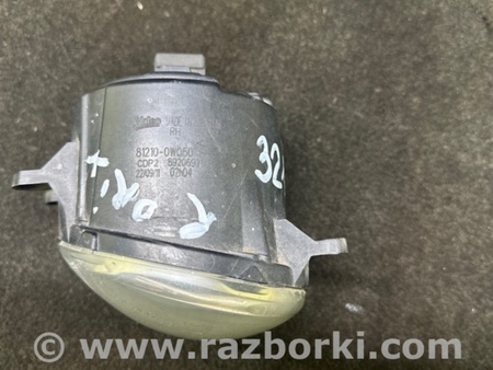 ФОТО Протитуманна фара для Toyota Prius+ III XW30 Alpha/v (11-14) Київ